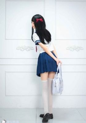 年轻女秘书的目的